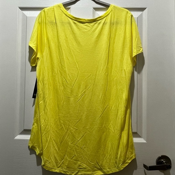 Yellow tee from A.N.A. - Picture 2 of 2